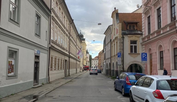 Kněžská ulice v centru Českých Budějovic.