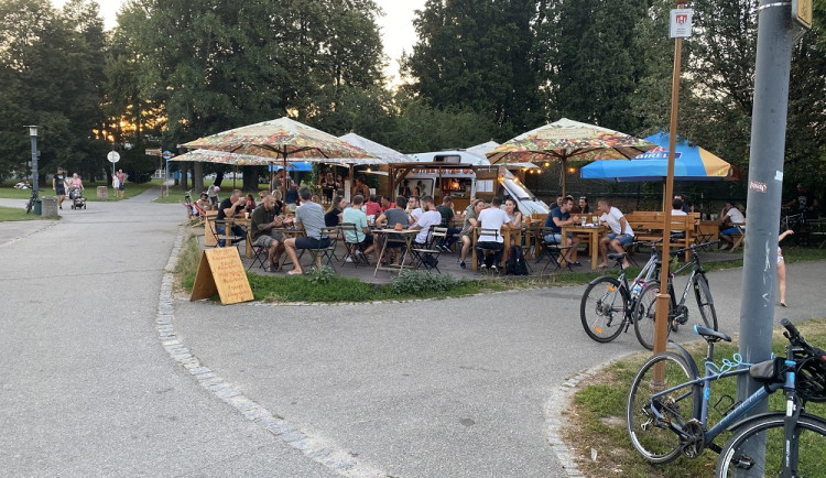 Kavárna se nachází v centru Českých Budějovic.