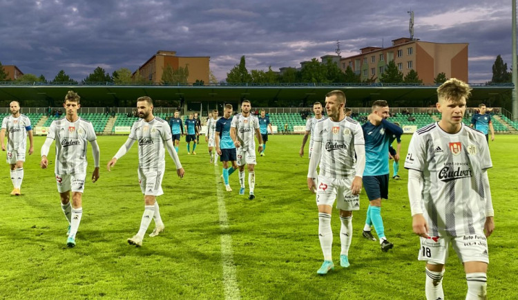 Dynamo pěti góly srazilo Chomutov a slaví postup