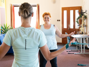 Bolí vás záda? Příčiny můžou být různé, ale nabízí se překvapivě jednoduché řešení