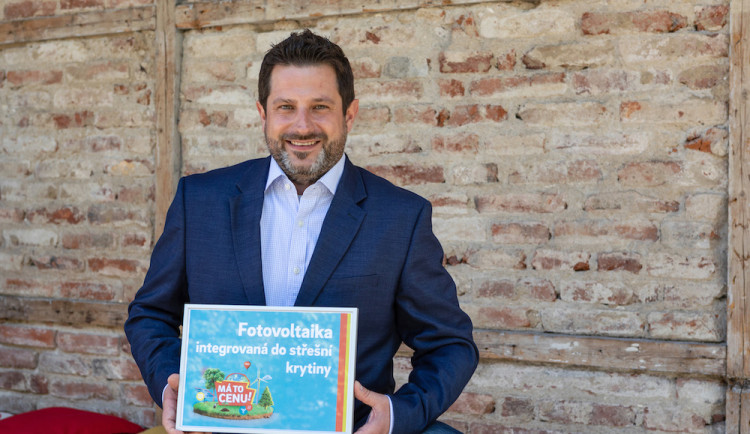 Fotovoltaická střecha? Střešní krytina, která vyrábí elektřinu