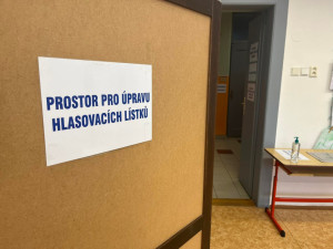 VOLBY 2022: Poslední volební den začíná. Češi rozhodují o složení městských a obecních zastupitelstev