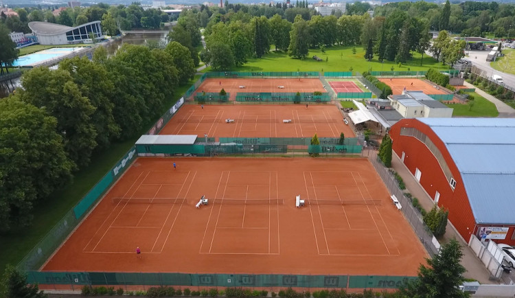 Ceny pronájmů tenisových kurtů zůstávají v budějckém LTC stejné