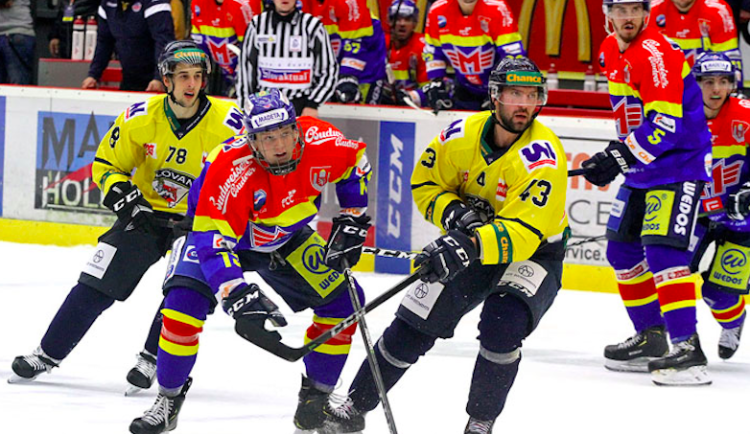 Dvacetiletý hokejista Novák je opět zdravý. Porazil jsem rakovinu, napsal