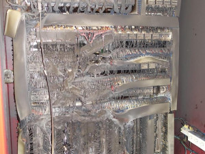 U hranic s Rakouskem hořela v noci hala. Škoda je zhruba 10 milionů korun