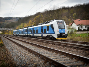 Jízdenky na železnici zdraží od prosince o 15 procent