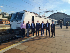 Speciální vlak tažený historickými lokomotivami vypravila z Prahy Žilinská univerzita