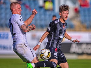 Dynamo doma padlo s Hradcem Králové