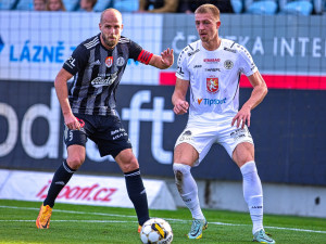 Dynamo doma padlo s Hradcem Králové
