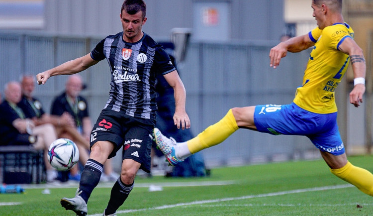 Dynamo mělo v Teplicích prohrávat. Rozhodčí podle komise vzali domácím branku