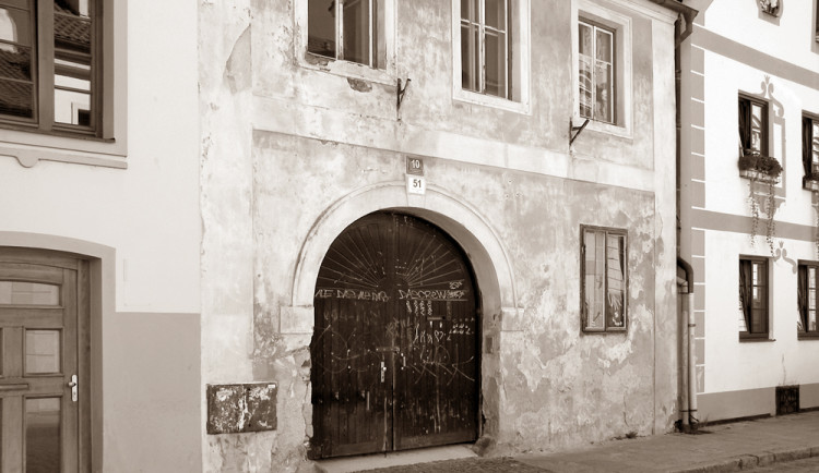 DRBNA HISTORIČKA: Jaká je historie domu číslo 51 v České ulici?