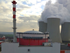 Střecha klíčové budovy Jaderné elektrárny Temelín má nový povrch