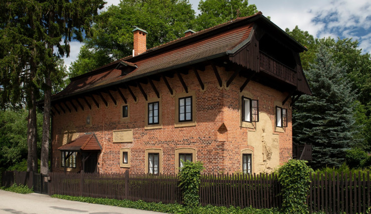 Chýnovský Dům Františka Bílka přiláká ročně pouze stovky lidí