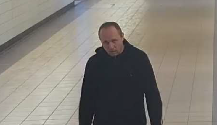 Dívky natočily muže, jak masturbuje ve vlaku z Přerova do Olomouce. Policie pátrá po jeho totožnosti