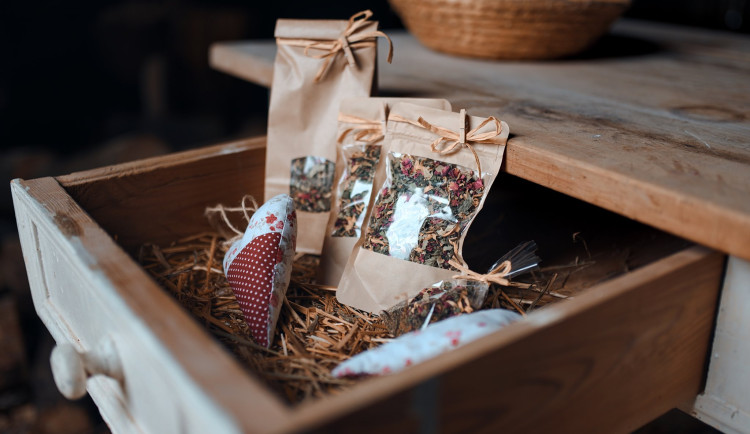 Andělský večer v Bohouškovicích. Dary ze statku zvou na jarmark lokálních výrobců