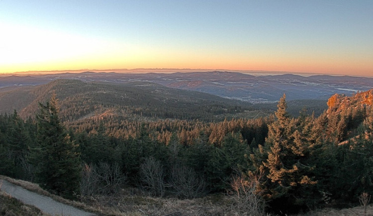 Vidět bylo až na Aply, záběr z webkamery na webu arber.de