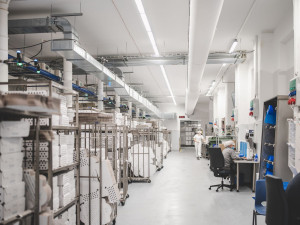 Budějovický Viscofan pomáhá zaměstnancům v boji s drahotou. Dostanou mimořádný příspěvek 6000 korun