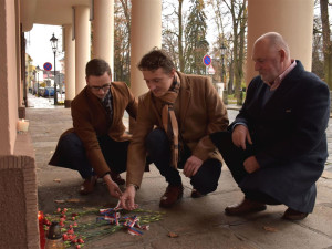 Na 17. listopadu přišli zavzpomínat zástupci města v Písku.