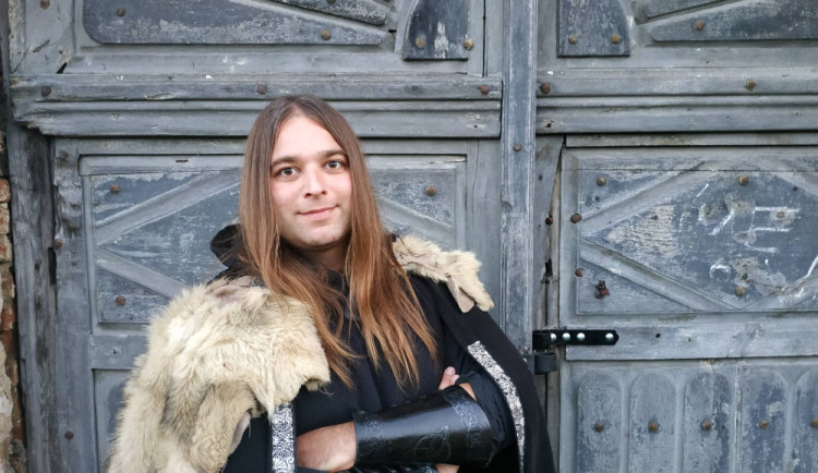 Zámek si nekupujete každý den, říká hudebník Horset. Má s ním smělé plány