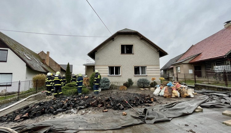 V Jestřebí na Náchodsku zahynula při požáru sklepa žena