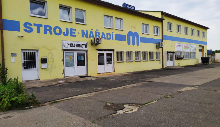 Obchod na sídlišti Šumava v Budějovicích nabízí vše pro kutily i řemeslníky