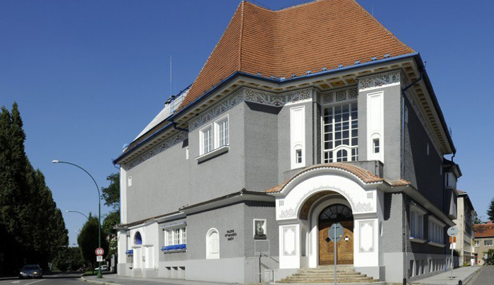 Kraj shání miliony na opravu hodonínské galerie