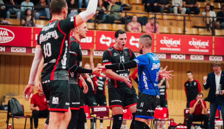 dan.kubat14@gmail.com +420774407608