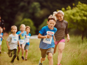 Běhej lesy spouští registrace na rok 2023 a přichází s týmovým štafetovým závodem
