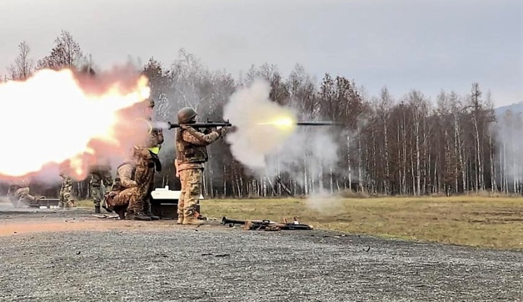 Na Libavé na Olomoucku už cvičí ukrajinští vojáci. Do konce příštího roku by jich mohly být až čtyři tisíce