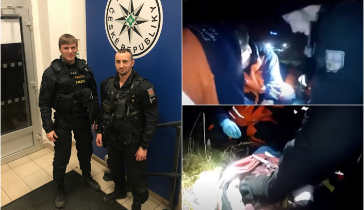 VIDEO: Muž náhle zkolaboval a bez známek života ležel na ledové zemi, resuscitovali ho pohotoví policisté