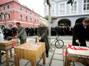 Snímky ze slavnostního otevření Masných krámů v roce 2007.