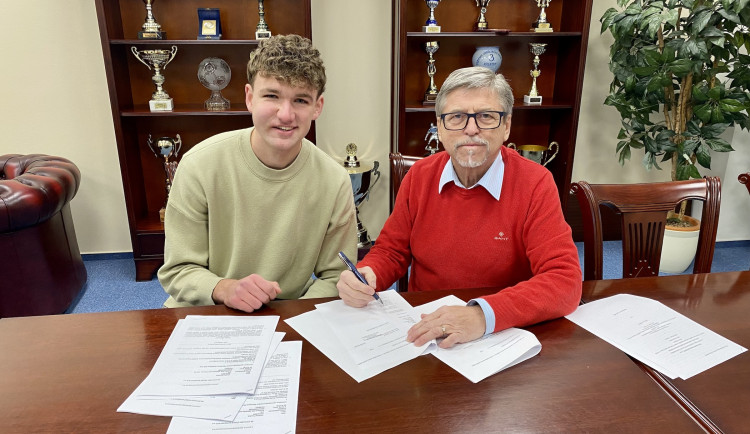 Zleva: Obránce Ondřej Čoudek a majitel klubu Vladimír Koubek.