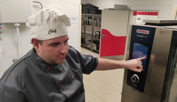 Krok do 21. století. Jihlavská nemocnice má nový stravovací provoz, opravy vyšly na 303 milionů korun