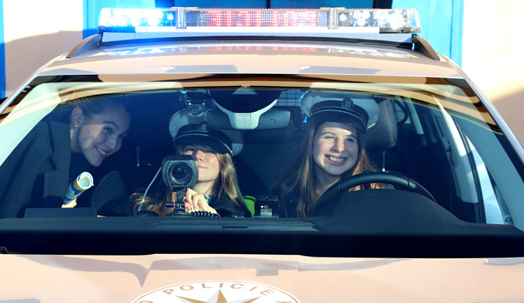 Jihočeská policie přivítala na „Dnech otevřených dveří“ tři českobudějovická gymnázia