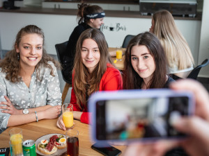 Střední škola v Táboře se otevře veřejnosti. Ukáže, jak vychovává řezníky i topenáře