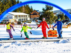 Hurá na sjezdovku. Skiareál Lipno startuje zimní sezónu