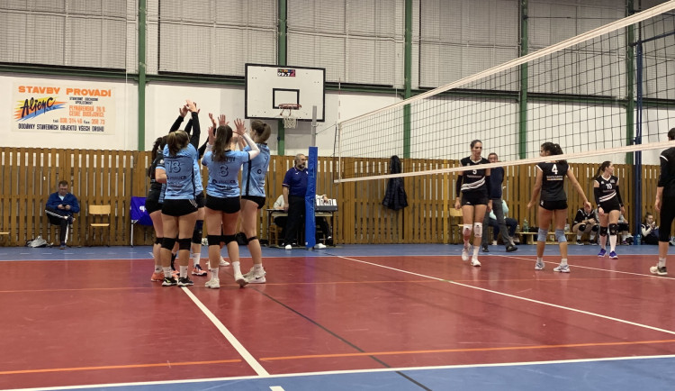 Z první ligy spadly do krajského přeboru. O dvě sezony později jsou jihočeské volejbalistky zpátky