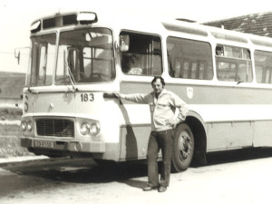 Karosy ŠM11 už měly automatickou převodovku. „To je zejména v městském provozu opravdu věc nenahraditelná,“ pochvaloval si Václav Filip. (Foto: archiv DPMCB)