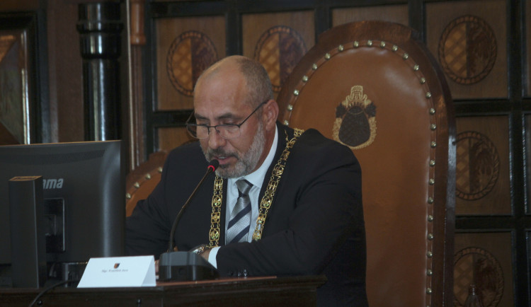 Prostějov zametl s kritiky a nepustil je do odborných komisí. Radnice pošlapala demokracii, zuří opozice