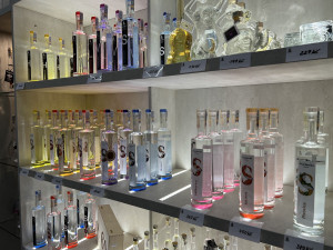 Z bývalé stodoly vyrostl stylový obchod Svachovka. Nabízí to nejlepší ze stejnojmenné destilérky i čokoládovny