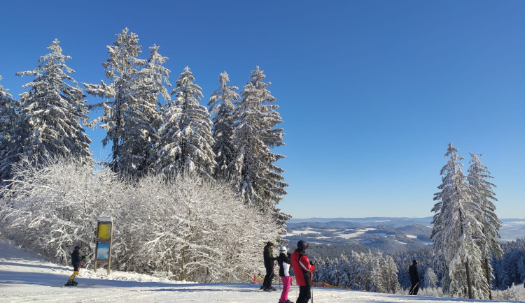 Na jihu Čech se lyžuje i přes výrazné oteplení posledních dnů