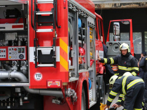 V jedné z bytovek na Českobudějovicku vybuchl nahromaděný plyn. Obyvatelé domu byli evakuováni