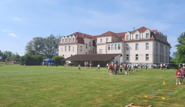 Nestojíme na místě, hledáme nové cesty, říká ředitel Gymnázia Týn nad Vltavou