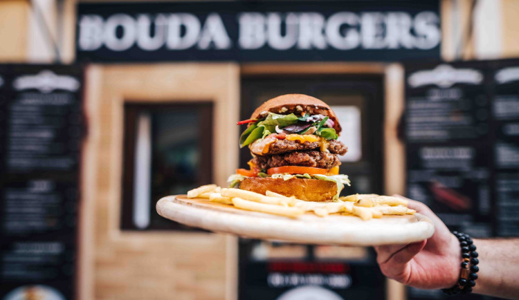 Pár šťastných náhod a dobrých rozhodnutí nás dostalo tam, kde jsme teď, říká majitel Bouda Burgers