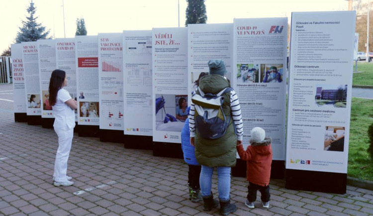 Putovní výstava má podpořit očkování veřejnosti proti onemocnění covid -19