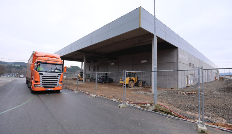 Město trápí nákladní doprava, s jejím odklonem chce pomoci vedení kraje