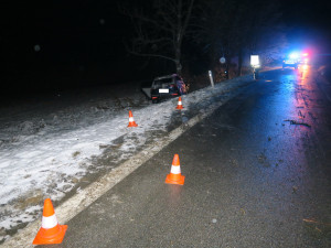 Cesta z večírku, která zachránila život. Otec se synem byli první u zdemolovaného vozu