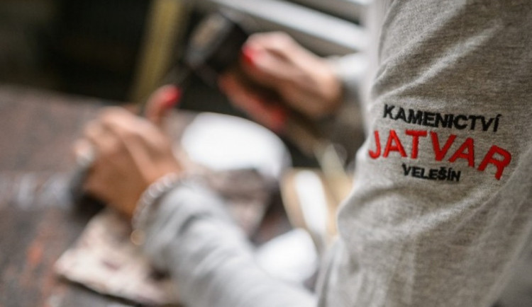 Snažíme se být kreativní a s výrobky si vyhrát, říká Markéta Nováková z velešínského kamenictví Jatvar