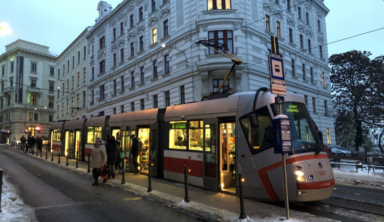 Lidé v Brně loni rekordně zapomínali. V šalině nechávali autosedačky a disco koule