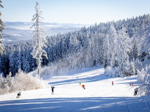 Nepropásněte dokonalé lyžařské podmínky ve Skiareálu Lipno